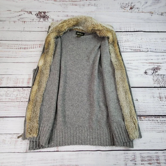 Eddie Bauer Sweater Vest Women XL Gray Faux Fur Trim Zip Wool Alpaca Blend Cabin - Picture 3 of 14
